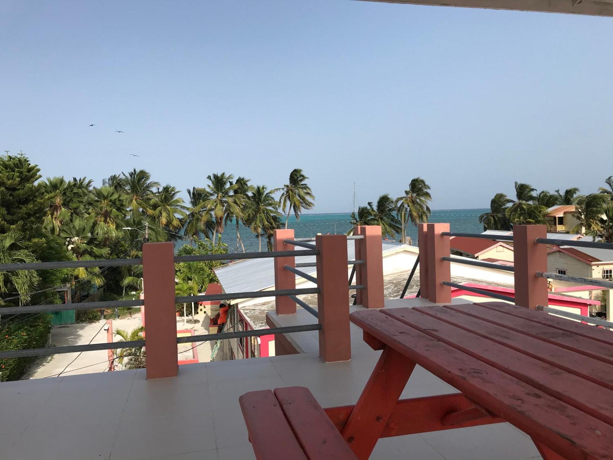 Tropical Paradise Express Caye Caulker Dış mekan fotoğraf